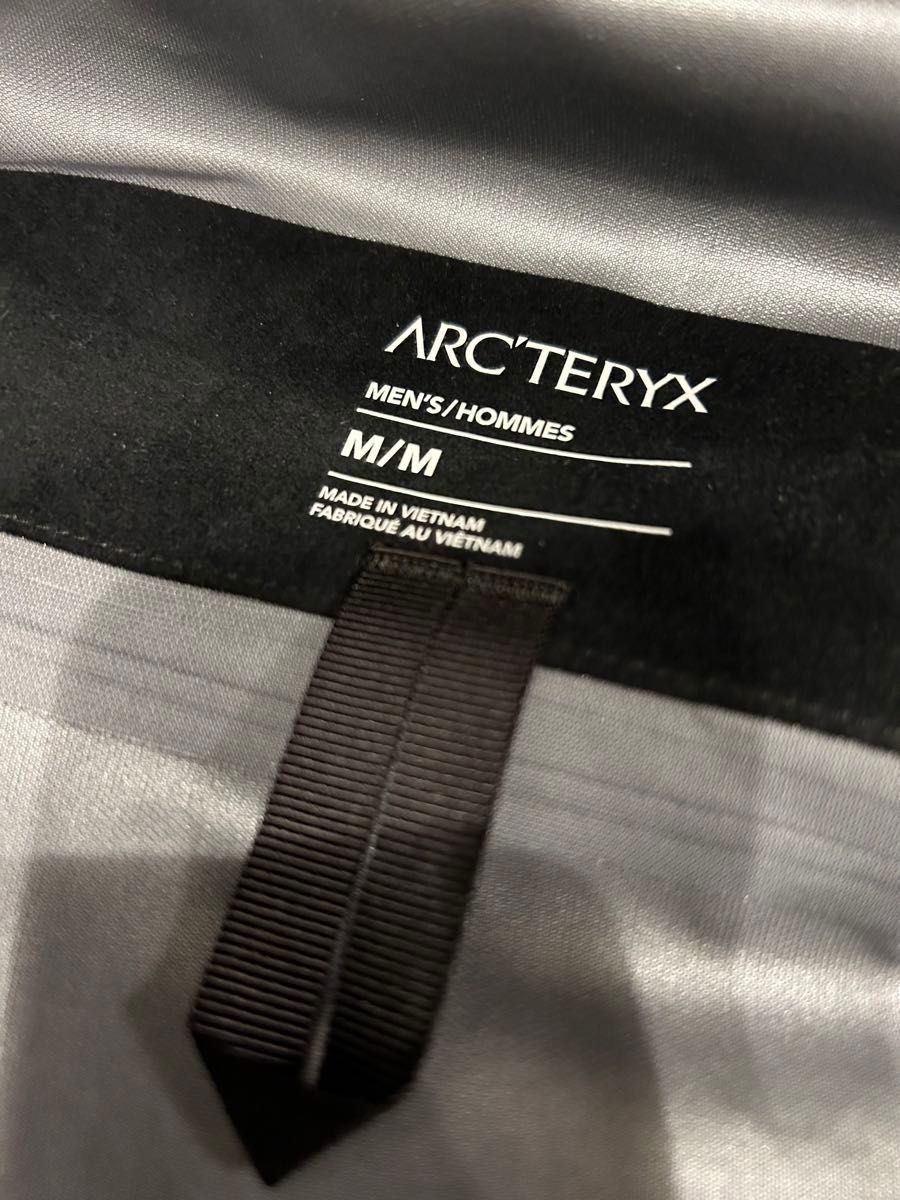 春新型 Mサイズ アークテリクス ベータジャケット メンズ ARC'TERYX Beta Jacket ブラック マウンテンパーカ