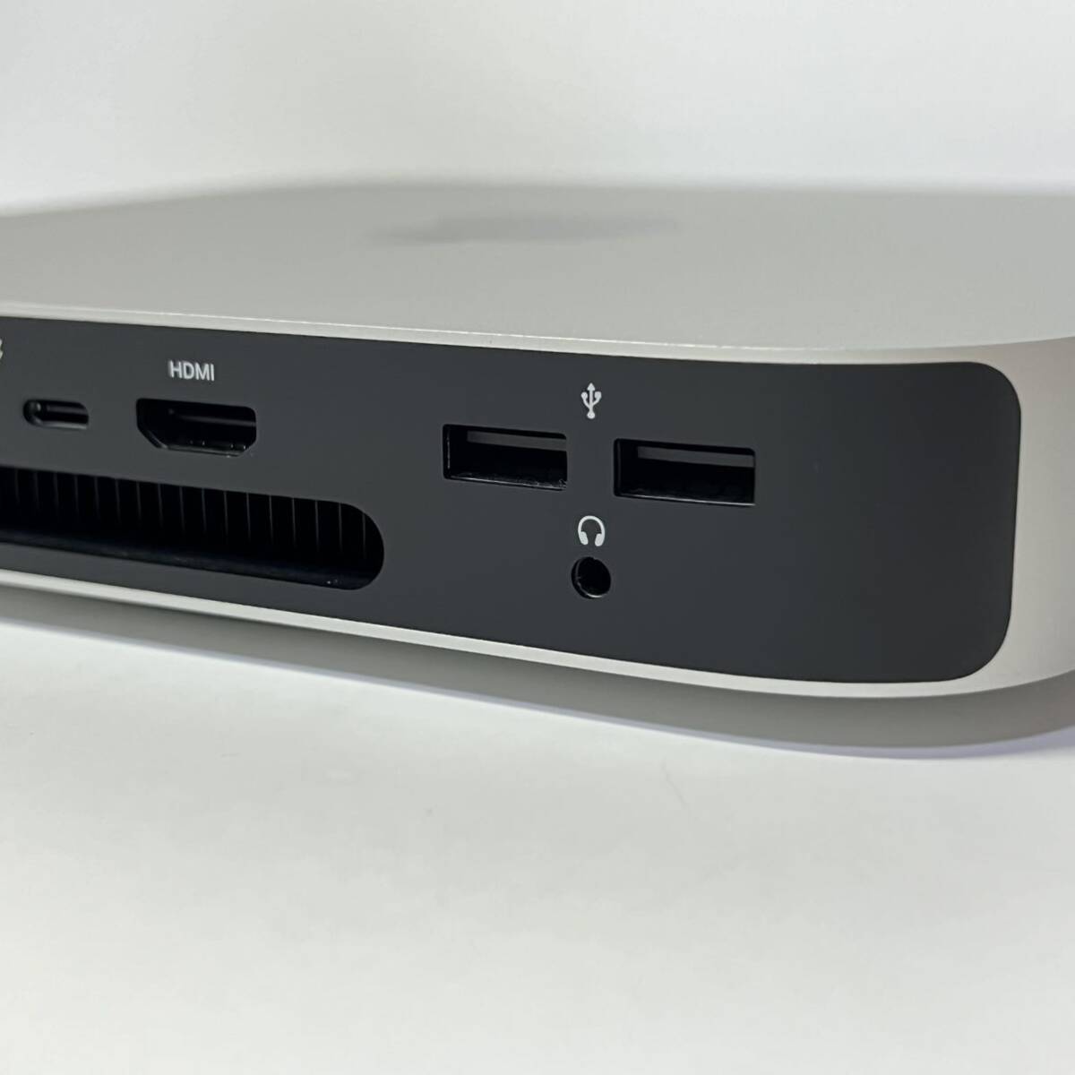 1円~【通電確認済み】アップル Apple Mac mini M2チップ 2023 シルバー MMFJ3J/A 8C CPU 10C GPU 8GB SSD 256GB 箱付き GK-100001の画像7