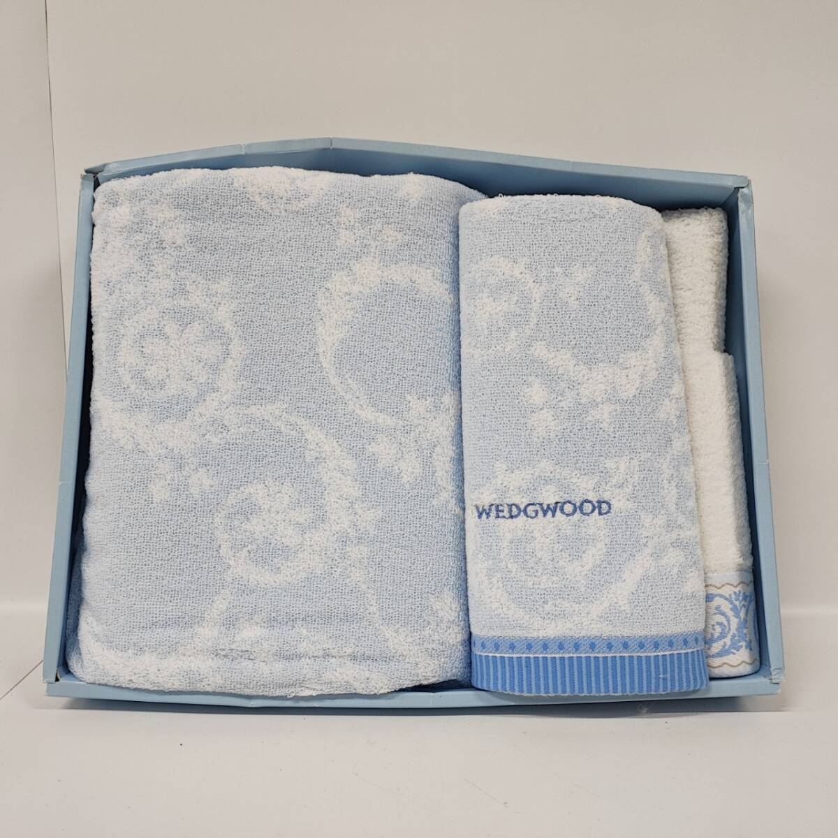 1 иен ~[ комплект продажа ] Wedgwood WEDGWOOD клубника & Vine STRAWBERRY&VINE plate тарелка полотенце с коробкой G102240