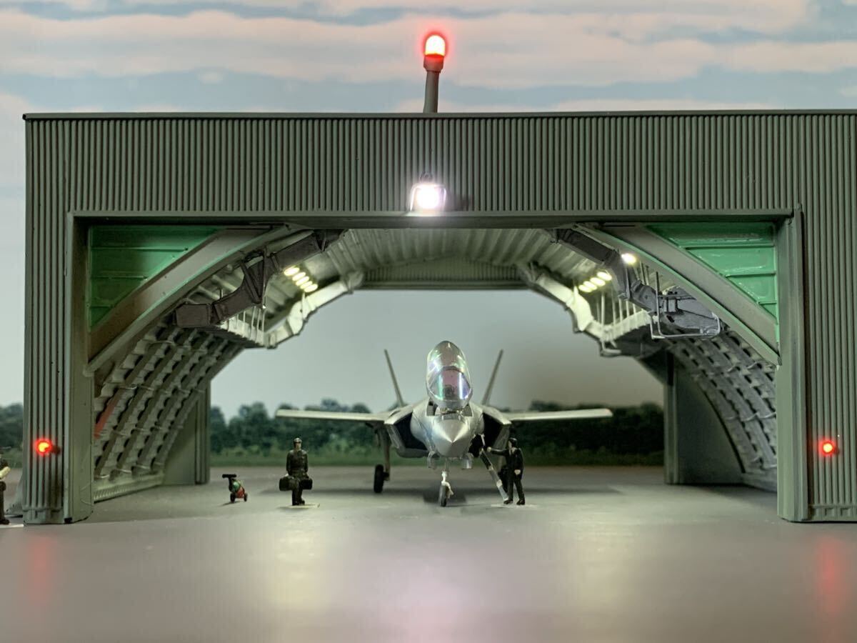 1/144スケール戦闘機ディスプレイ用 アラートハンガーの画像1