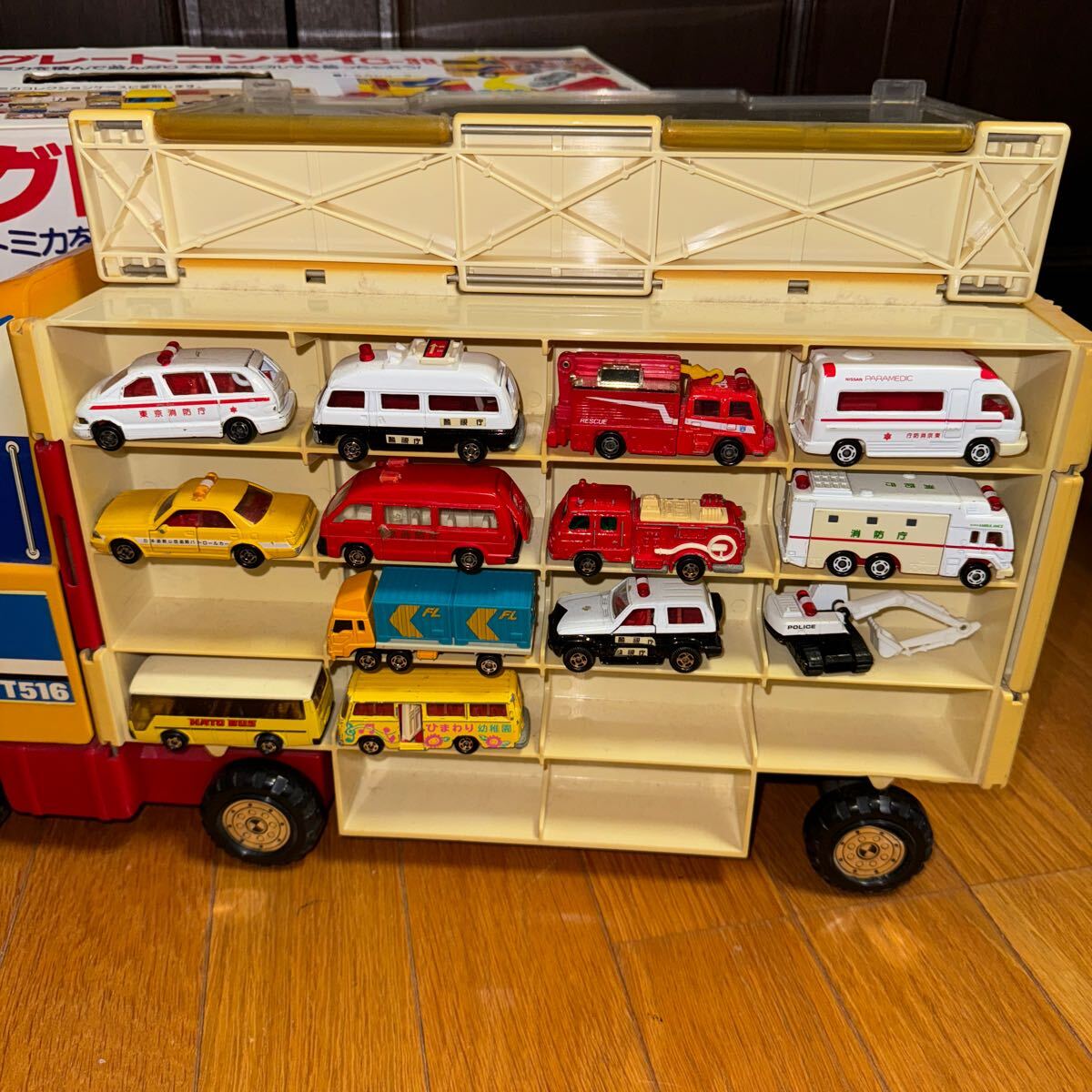 トミカ グレートコンボイ C-39 TOMY 箱付き 車 おもちゃ 男の子 ミニカー コレクションケース トラック tn3030の画像3