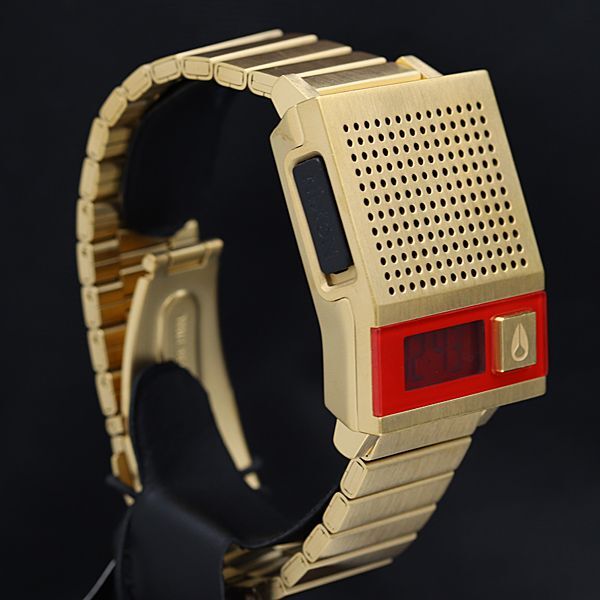1 jpy box attaching operation superior article Nixon NERD ALERT QZ rechargeable square digital / Gold face with charger . koma 2 attaching men's wristwatch 2000000 NSK