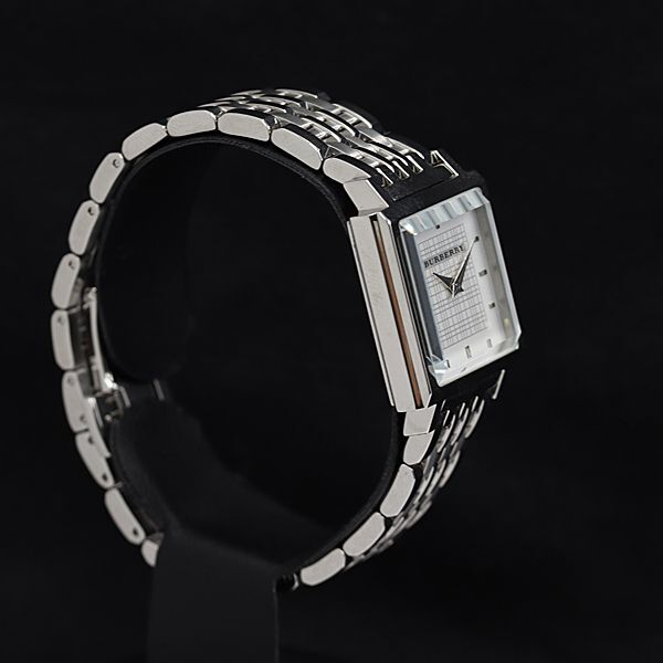 1円 稼働 良品 バーバリー BU2013 ホワイト文字盤 スクエア カットガラス QZ レディース腕時計 NSY 3797000 4NBG2の画像2