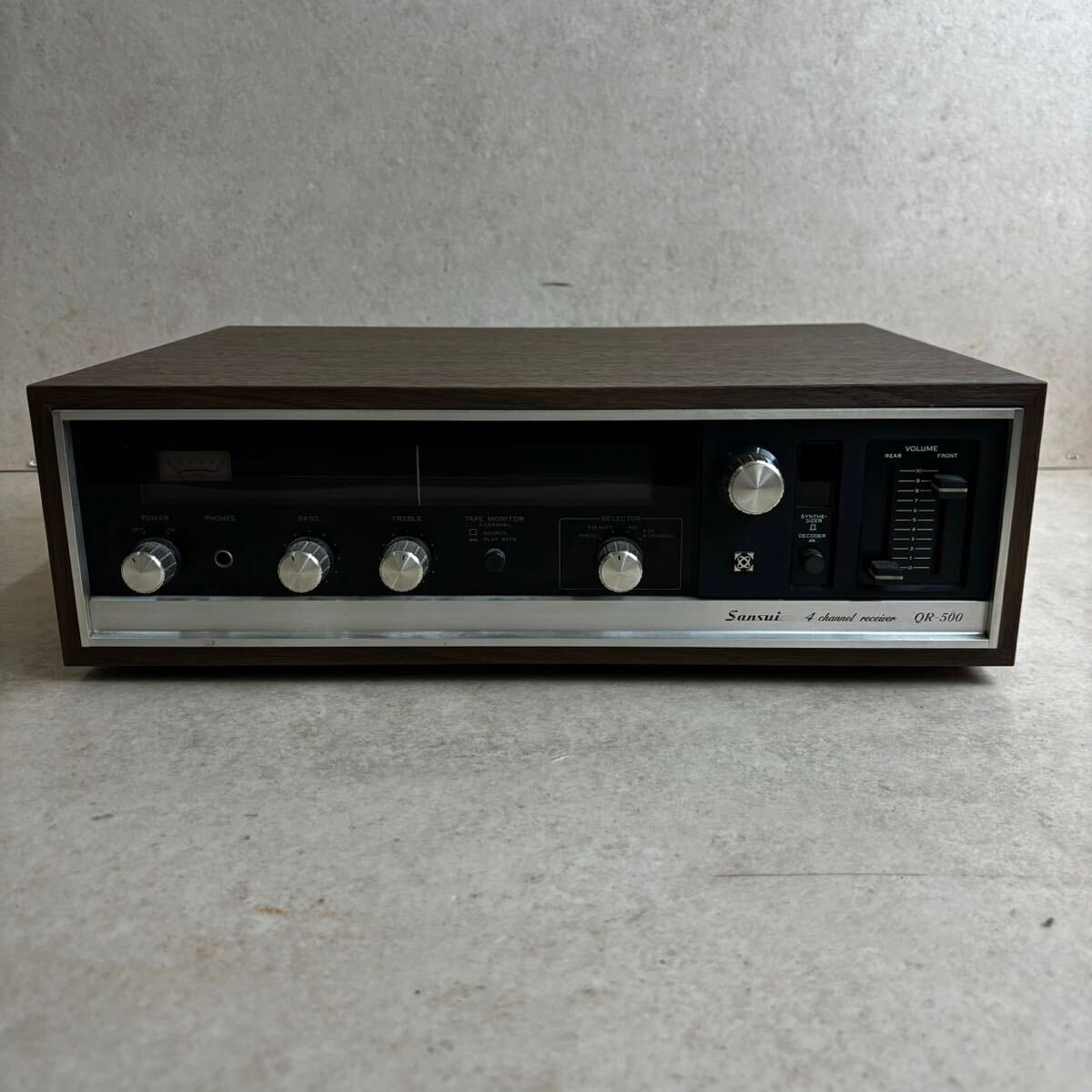 s0507610 希少SANSUI サンス QR-500 4chレシーバー ステレオレシーバー プリメインアンプ 通電確認済 現状品 中古品_画像1