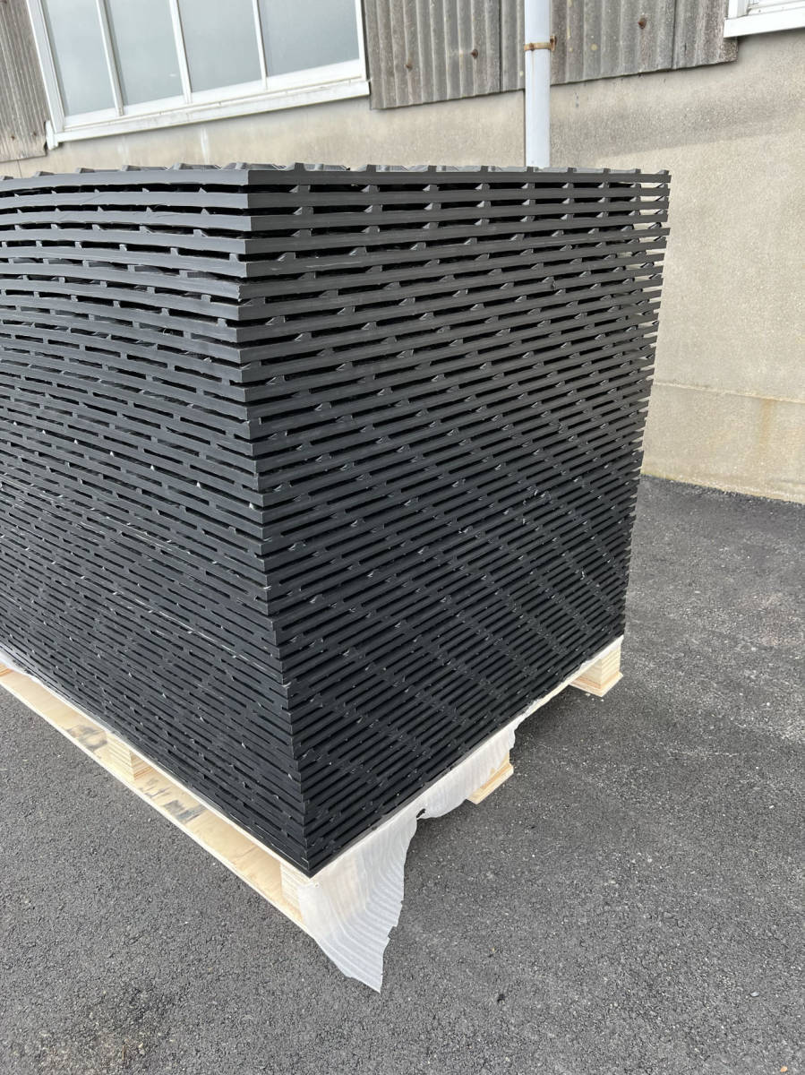 三重県発樹脂製敷板 プラシキ 両面リブ 3×6 1829×914×13mm 三重県発樹脂製敷板 プラシキ 両面リブ 3×6 1829×914×13mm