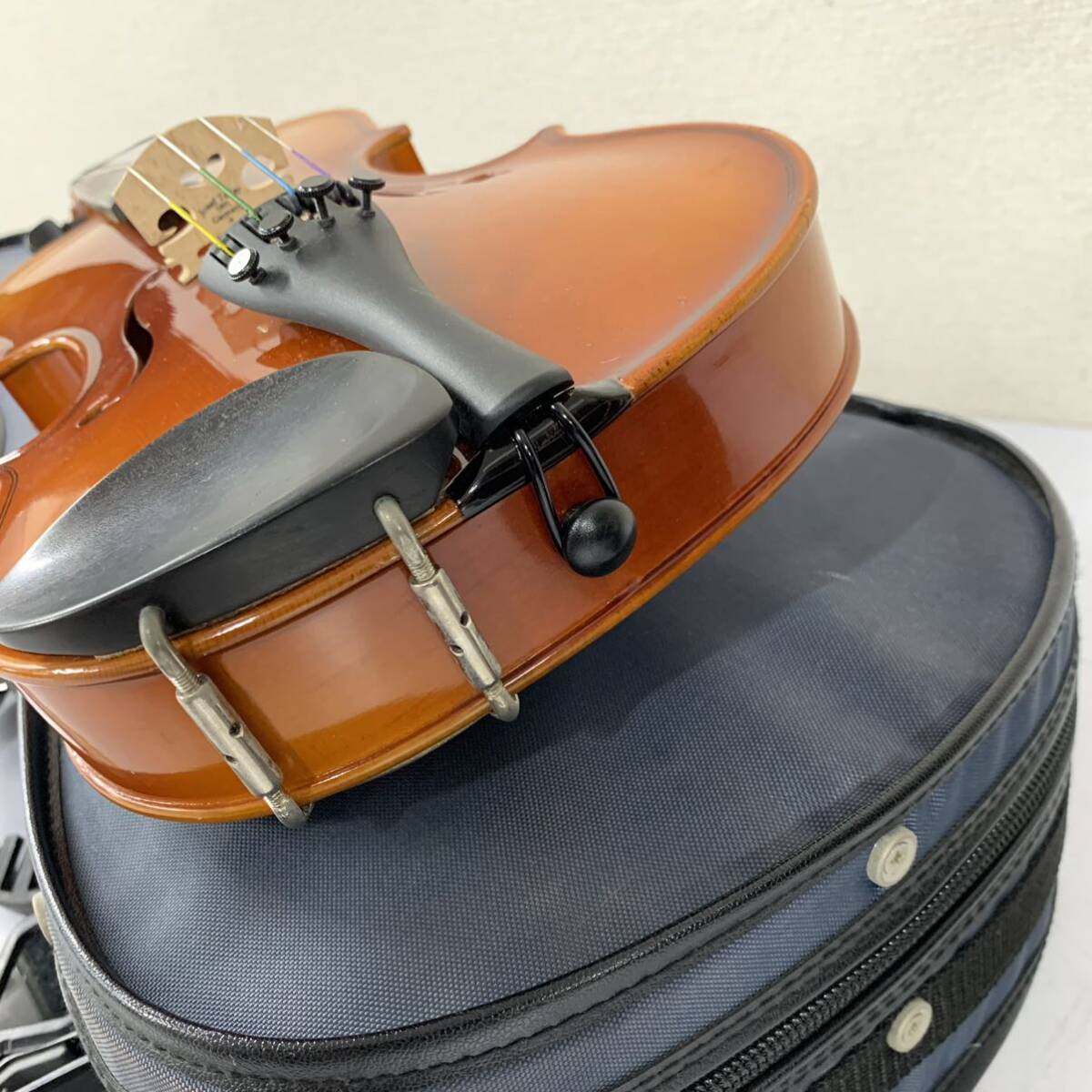 【R6】 Suzuki No.230 1/2 バイオリン 鍵付きケース 弓 弦楽器 ヴァイオリン 1784-80の画像6