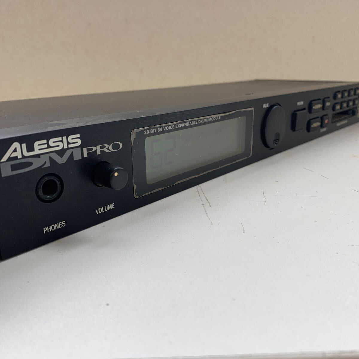 [F-2] Alesis DM PRO аудио-модуль 20-BIT 64 Voice EXPANDABLE DRUM MODULE источник питания имеется барабан 1807-6