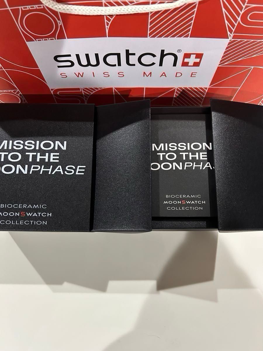 Swatch × OMEGA × Snoopy スピードマスター Mission To The Moonphase スウォッチ 黒