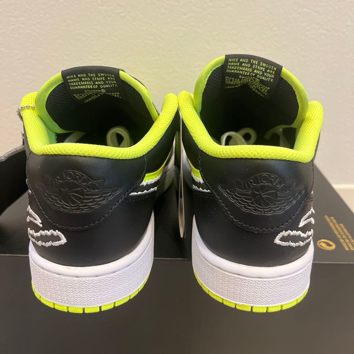 Nike Air Jordan 1 Low SE (GS) Black Cat Nike Air Jordan 1 Low SE (GS) Black Cat