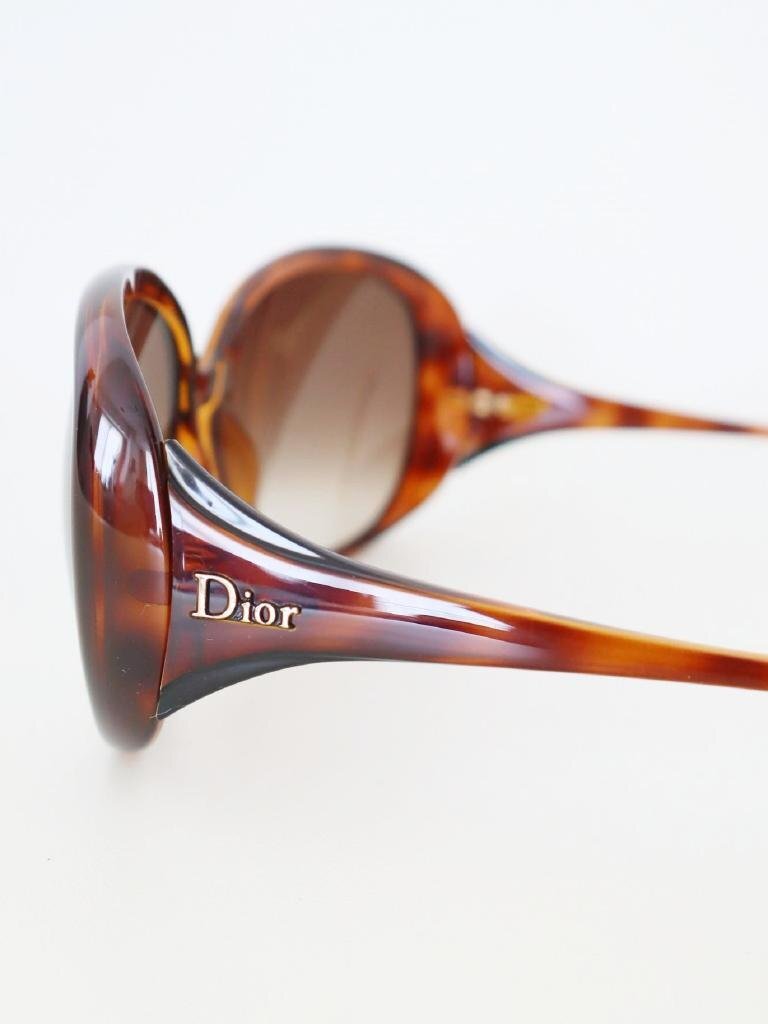 [ including carriage ]*Dior* Dior sunglasses Brown × Gold case attaching . small articles leisure resort driving ultra-violet rays measures 6437525