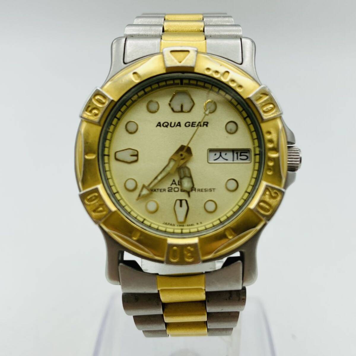 130 SEIKO ALBA セイコー アルバ 腕時計 時計 クオーツ クォーツ カレンダー付き 3針 AQUA GEAR アクアギア 121643 20BAR V348-6A50 AM_画像3