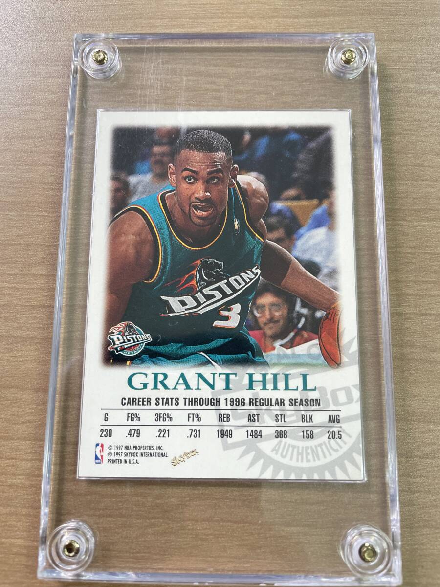 NBA 1997 SkyBox 'Autographics' Grant Hill グラントヒル　直筆サイン入りカード　激レア　名作_画像2