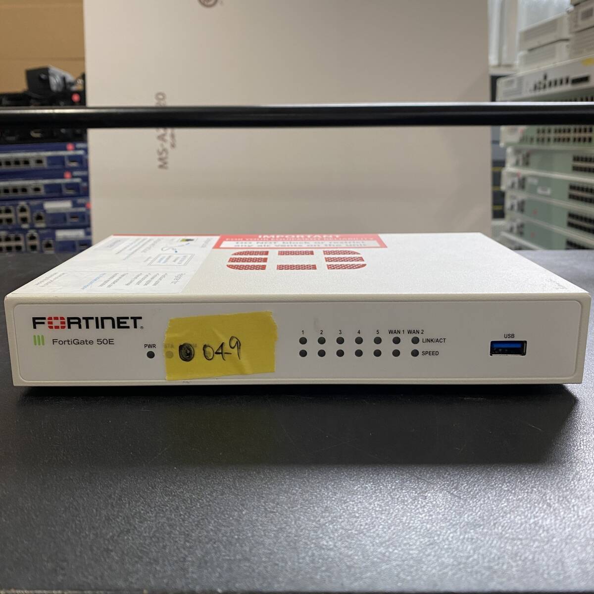 ●049【通電未確認】Fortinet FortiGate 50E FG-50E ファイアウォール FW セキュア SD-WAN セキュリティ UTM フォーティネット_画像1