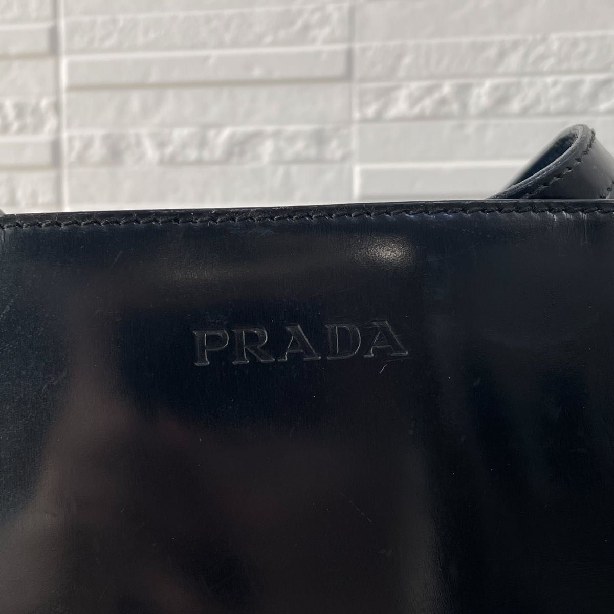 プラダ PRADA ロゴ エナメル パテント レザー トート ハンド バッグ 黒