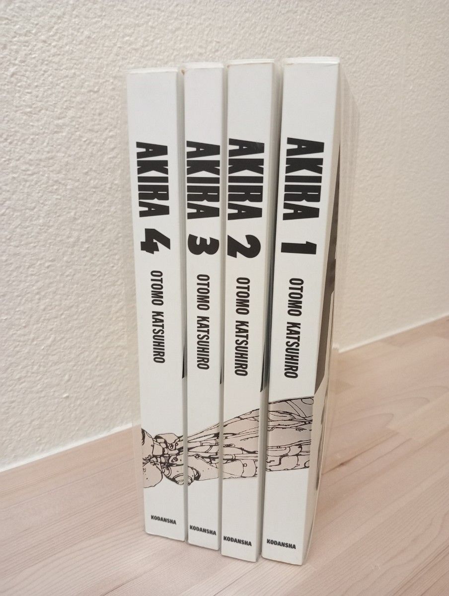 総天然色AKIRA 1〜4巻 大友克洋 原作 漫画 フルカラーコミック 総天然色AKIRA 1〜4巻 大友克洋 原作 漫画 フルカラーコミック