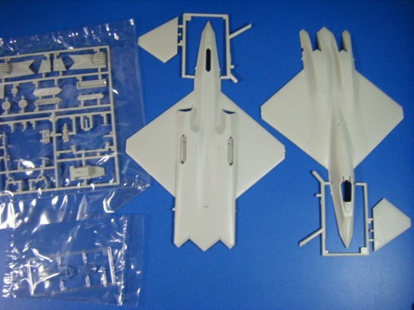 ヤフオク ドラゴン 1 72 Yf 23 ステルス Dragon 2507