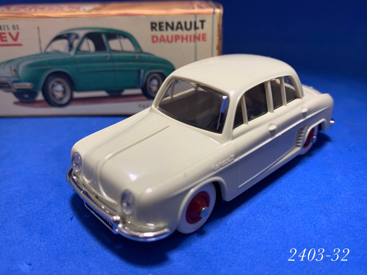** out of print 1/43** Norev Renault Dauphine Renault Dolphin plastic beige <2403-32>