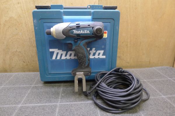 EE164 makita マキタ インパクトドライバー 6955 2010年 コード式 ケース付き DIY用品 大工 工作 道具 電動工具 建築 /100_画像1