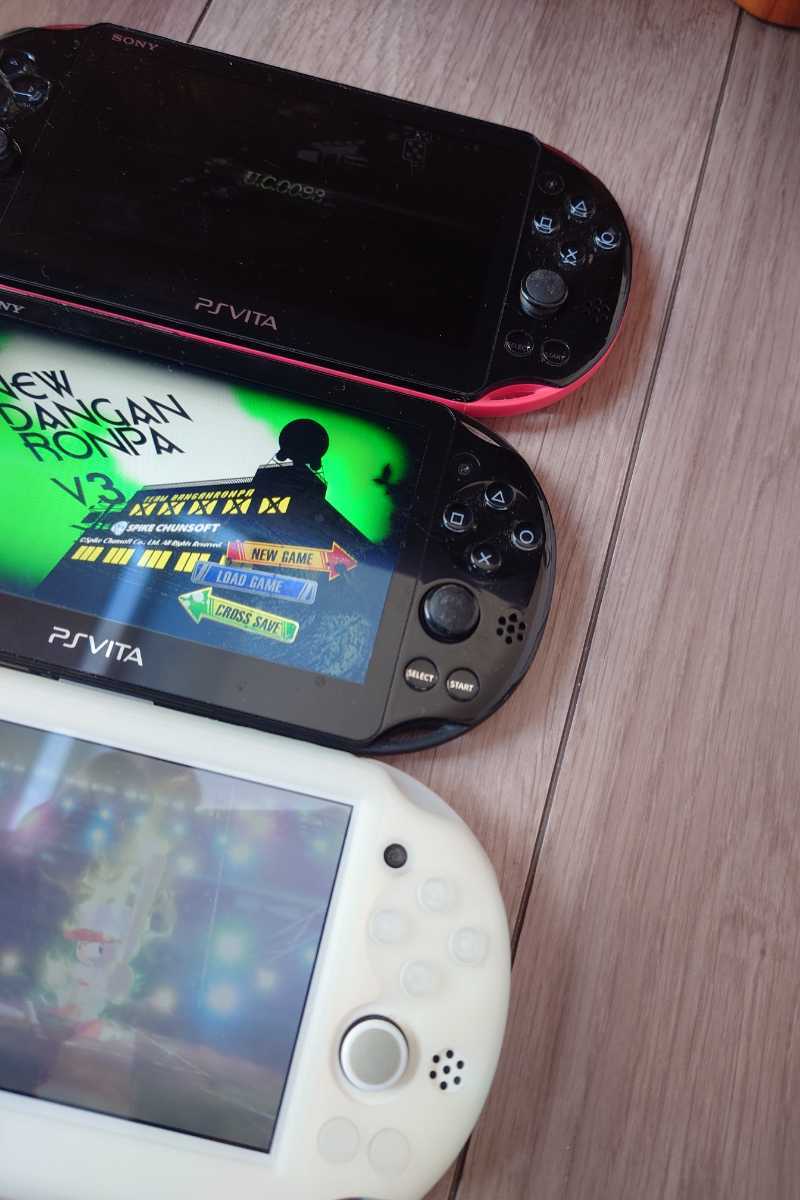 SONY PSVITA PCH-2000 3台まとめ　簡単確認　ジャンク_画像2