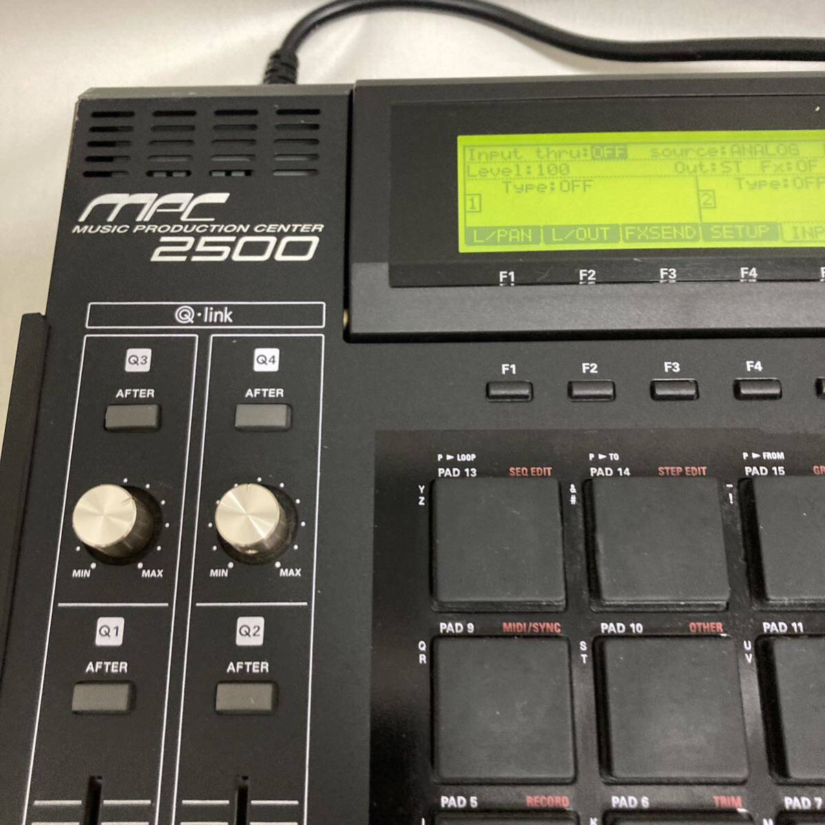 AKAI MPC2500 сэмплер аудио в одном корпусе клей b механизм 