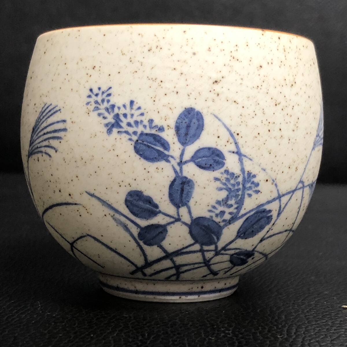 《食器》 茶器「峯山作：青絵 秋草模様 湯呑み×3客」 高さ：約6.3cm・口：約6.8cm 湯飲み 3個_画像5