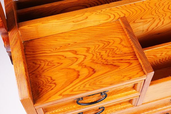 C-173# shop . Japanese cedar structure handle attaching drawing out bookcase small articles chest of drawers total shop . Japanese cedar material use sewing tool small articles movement 