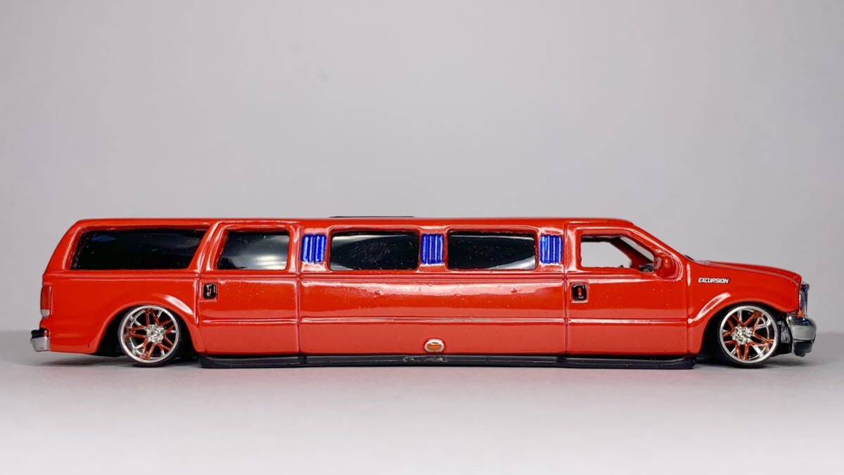1/64( modified ) maisto ford excursion limousine aluminium deep rim lowdown Tomica size 
