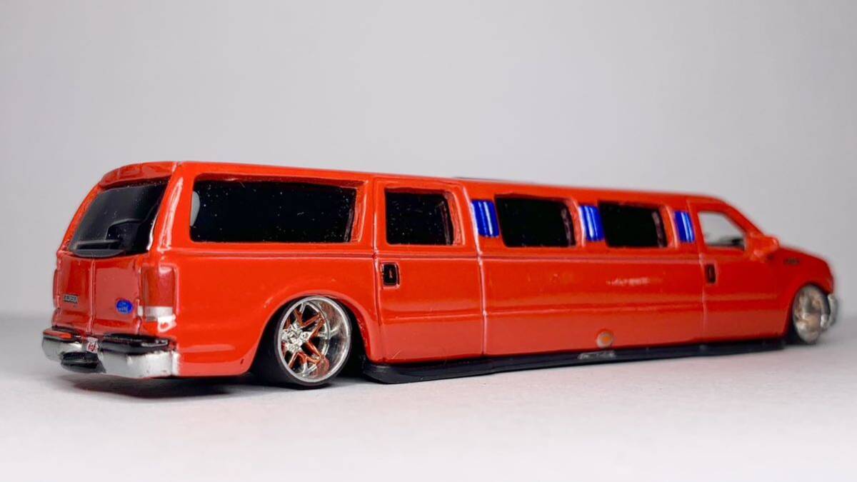 1/64( modified ) maisto ford excursion limousine aluminium deep rim lowdown Tomica size 