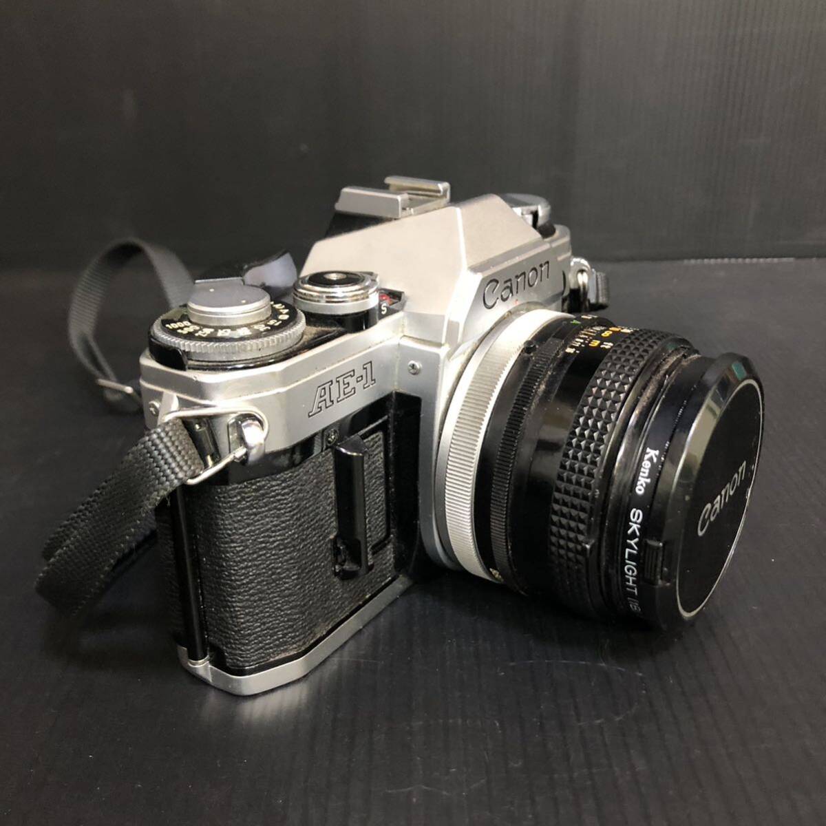 オススメ Canon キャノン AE-1 50mm 1:1.8 S.C. 一眼レフ フィルムカメラ ボディ カメラ レンズ ジャンク_画像4