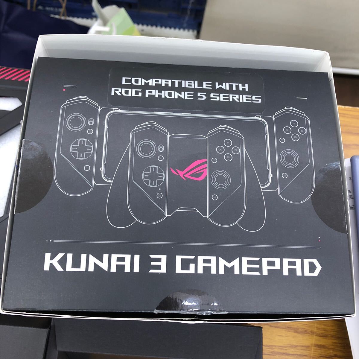 美品 ASUS KUNAI 3 GAMEPAD ROG5 ブラック ゲームパッド コントローラーの画像7