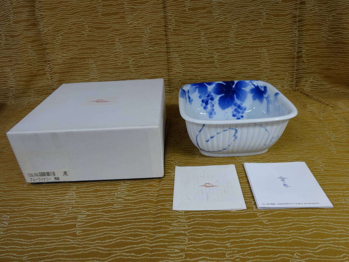 【深川製磁 ブルーワイナリー 角鉢】有田焼 盛り皿 ホワイト 横 約17.5cm 陶器 食器【A7-4①】0514_画像1