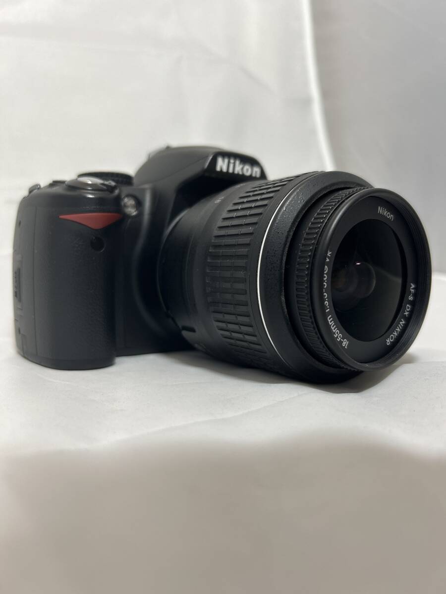 【超美品/バッテリー/バッテリーチャージャー付属】NIKON D3000 AF-S NIKKOR 18-55mm 1:3.5-5.6G ⑥の画像1