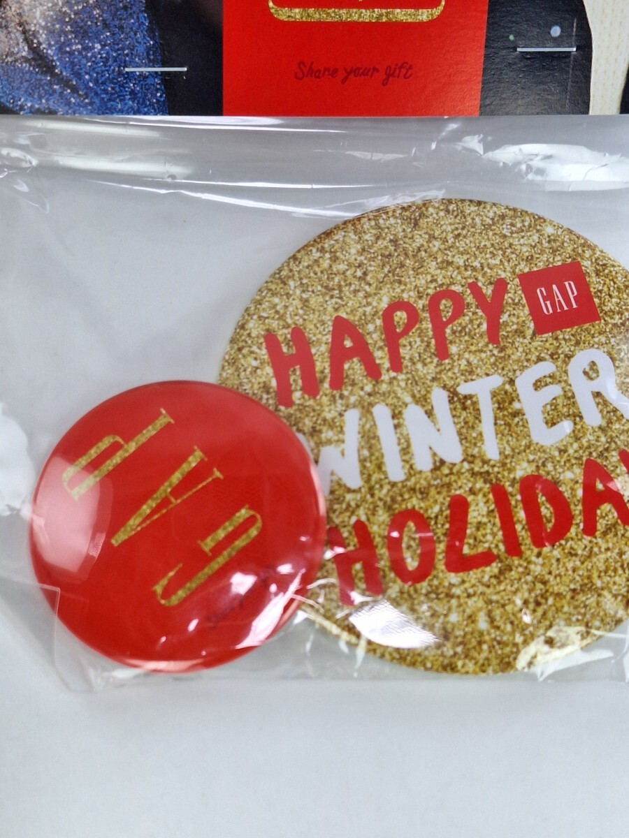 GAP ノベルティ 缶バッジ セット 冬 HAPPY WINTER HOLIDAY Share your gift_画像2