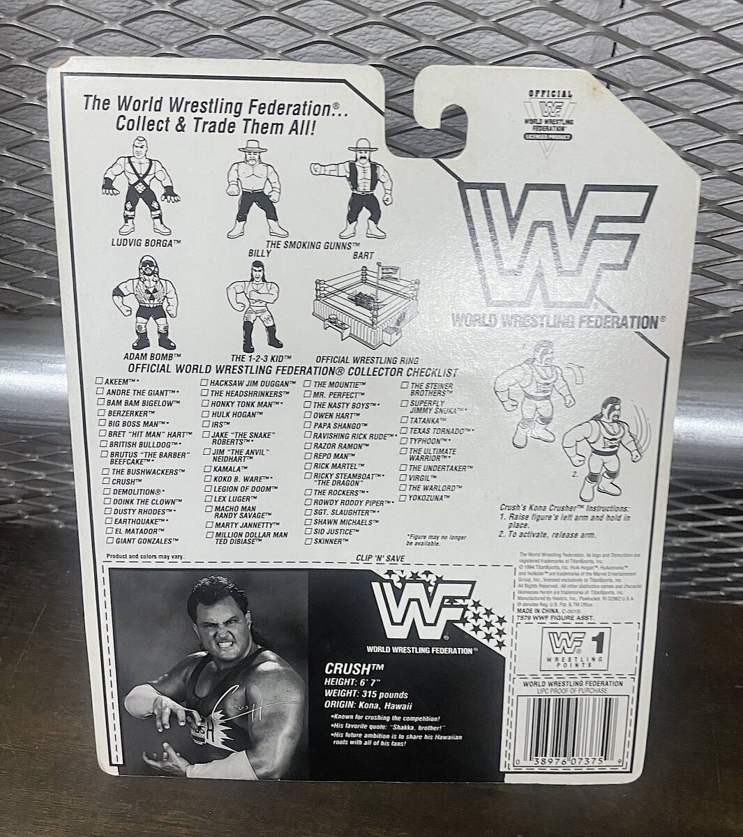 激レア ハズブロ HASBRO WWF フィギュア クラッシュ 1994 グリーンカード GALOOB WCW WWE ホーガンアルティメットウォリアー サベージの画像3