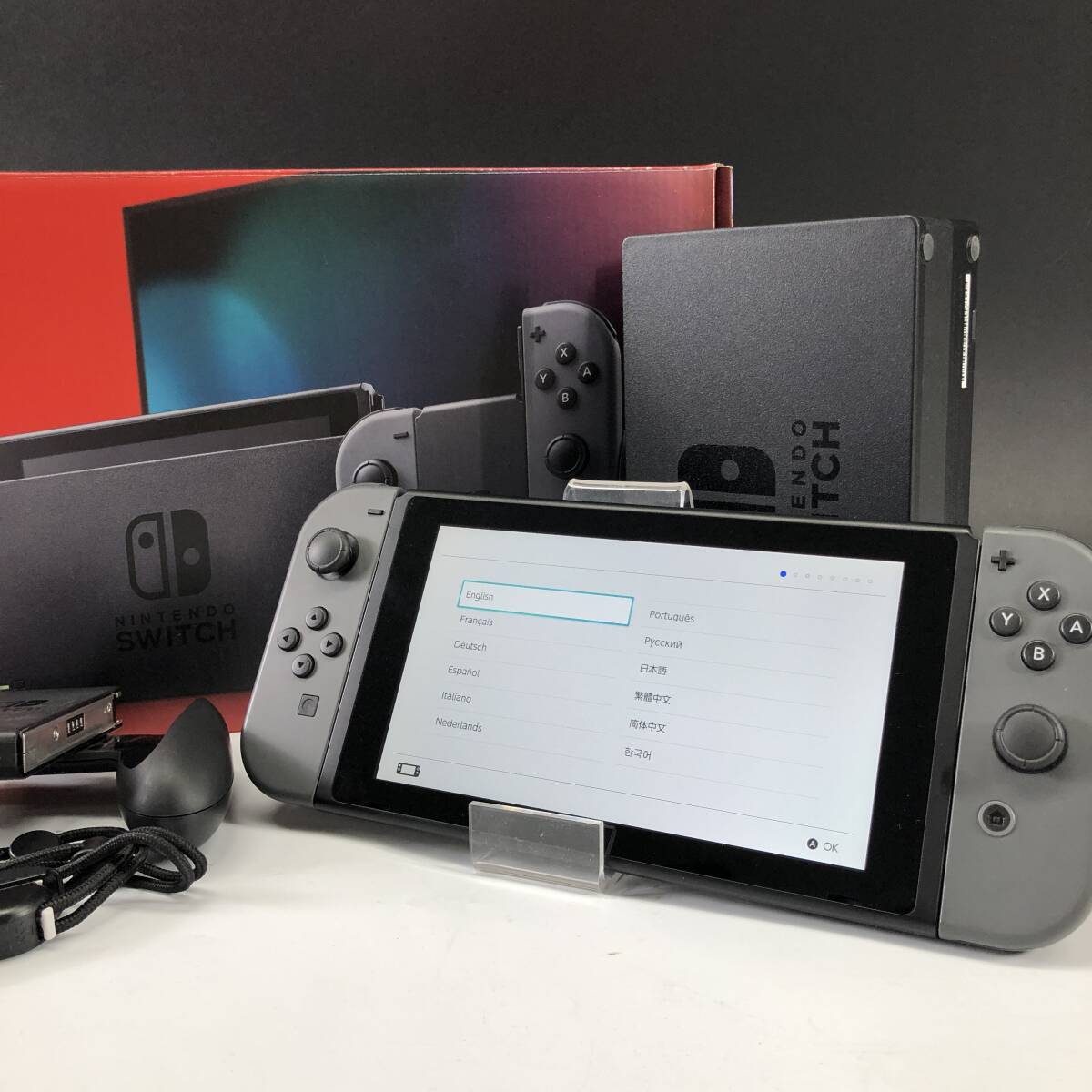 Nintendo Switch ニンテンドースイッチ HAC-001(-01) ジョイコングリップ 任天堂 動作確認済 初期化済 箱付き 24e菊E_画像1