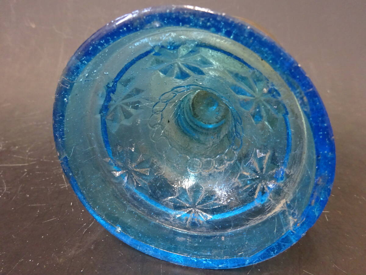 戦前　古い硝子　ガラス　エンボス　青ガラス　乳白　オイルランプ台　まとめて_画像4