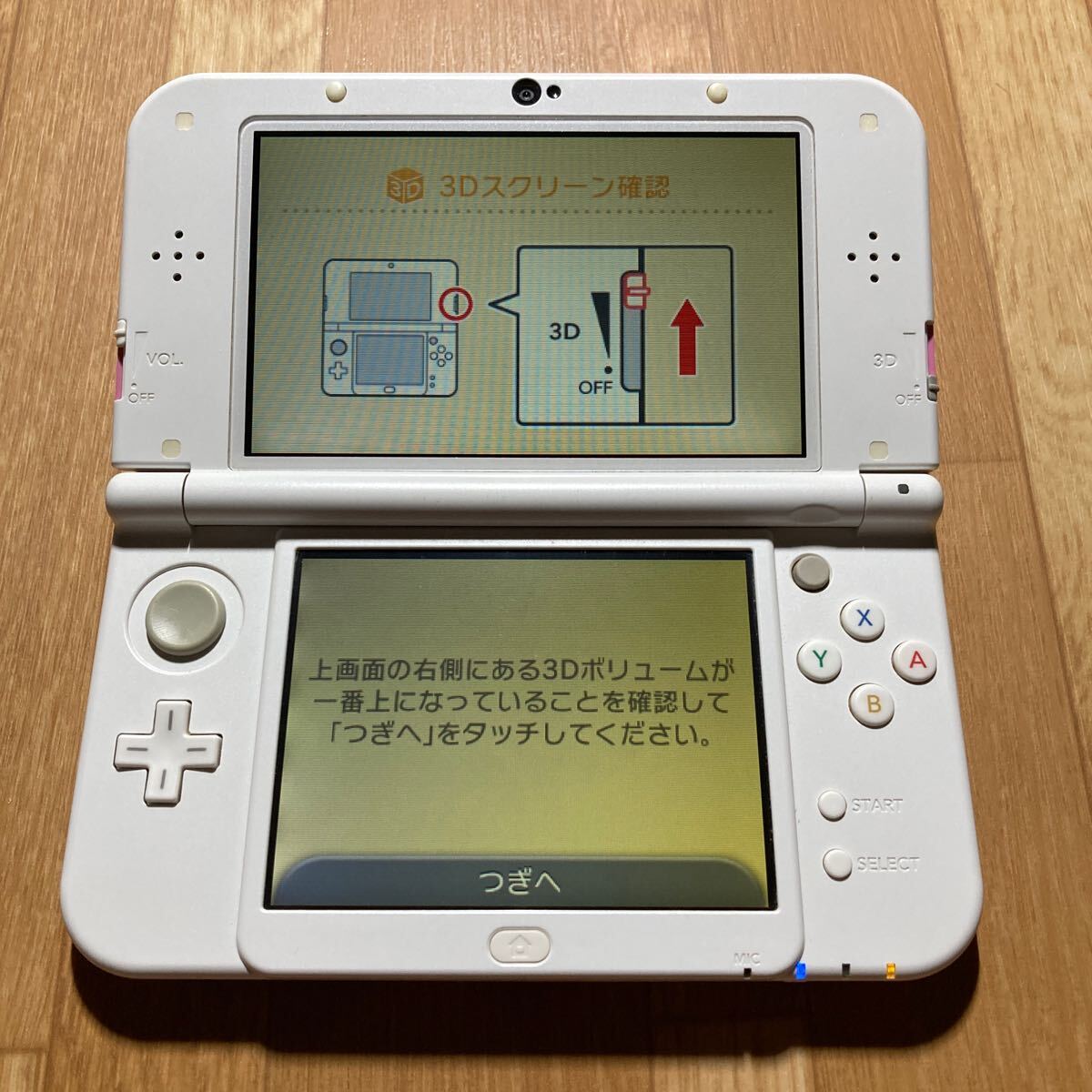 New Nintendo 3DS LL pink × white QJF127911906