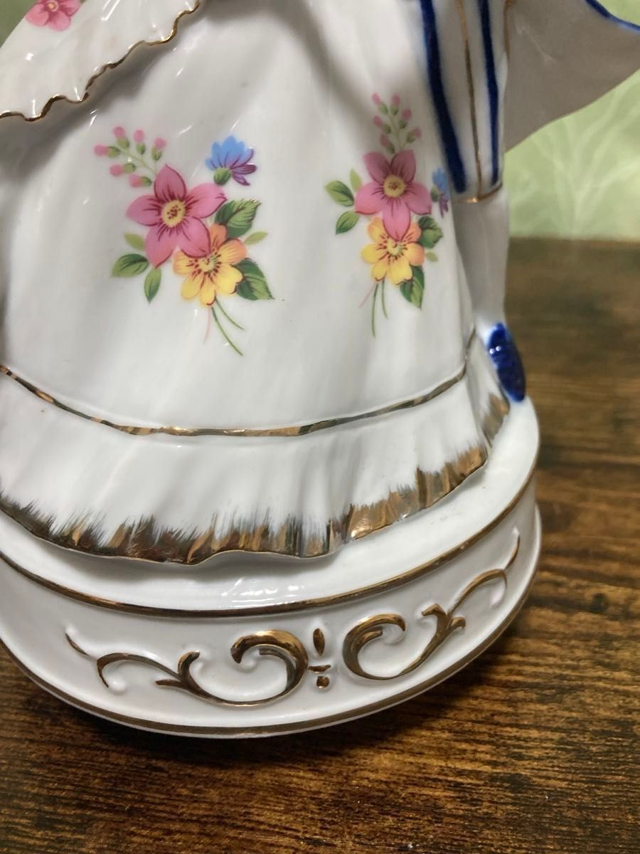 加藤工芸 KATO KOGEI 陶器オルゴール人形 日本製 レトロ 恋人 加藤工芸 KATO KOGEI 陶器オルゴール人形 日本製 レトロ 恋人