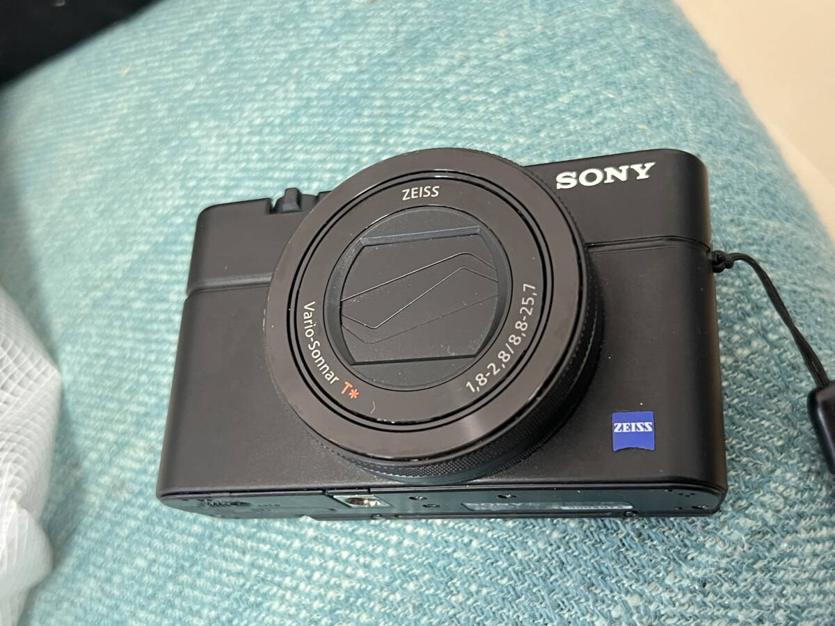 SONY◆デジタルカメラ サイバーショット DSC-RX100M4 コンパクトデジタルカメラ おまけあり (中古品)の画像1