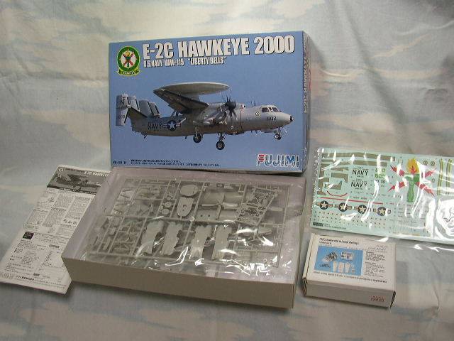 FUJIMI 1/72 スケールプラキット E-2C ホークアイ2000＋コックピット、レジンキット_画像1