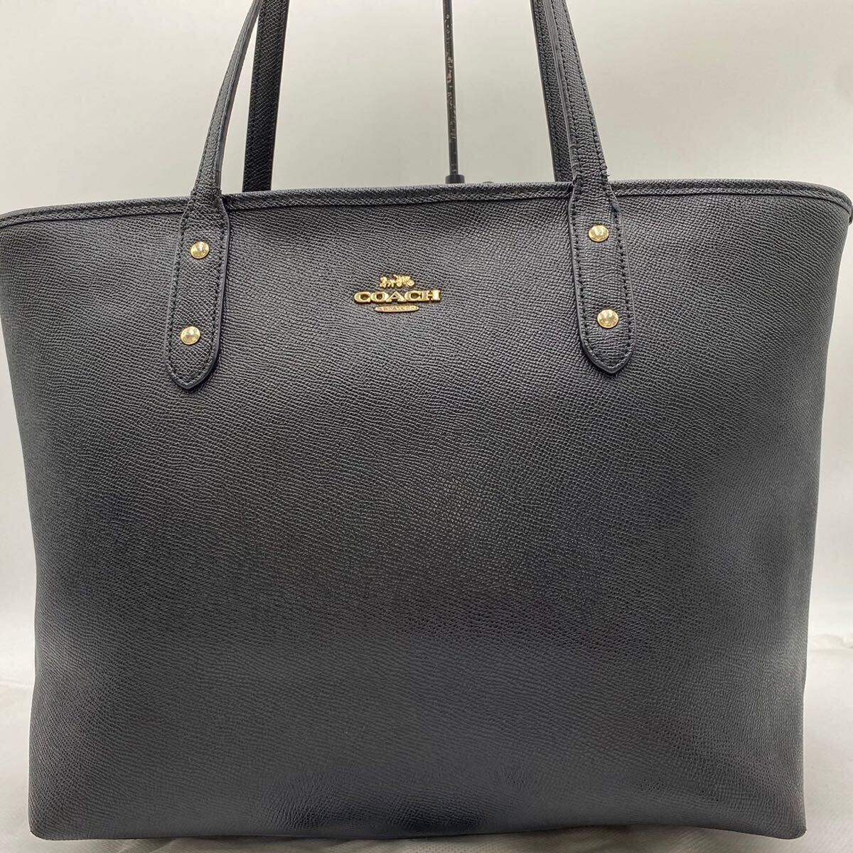 美品《 定価8万円 》COACH コーチ トートバッグ ビジネス シティ メンズ レザー 本革 ブラック 肩掛け ロゴ金具 A4可 通勤 通学 書類_画像2