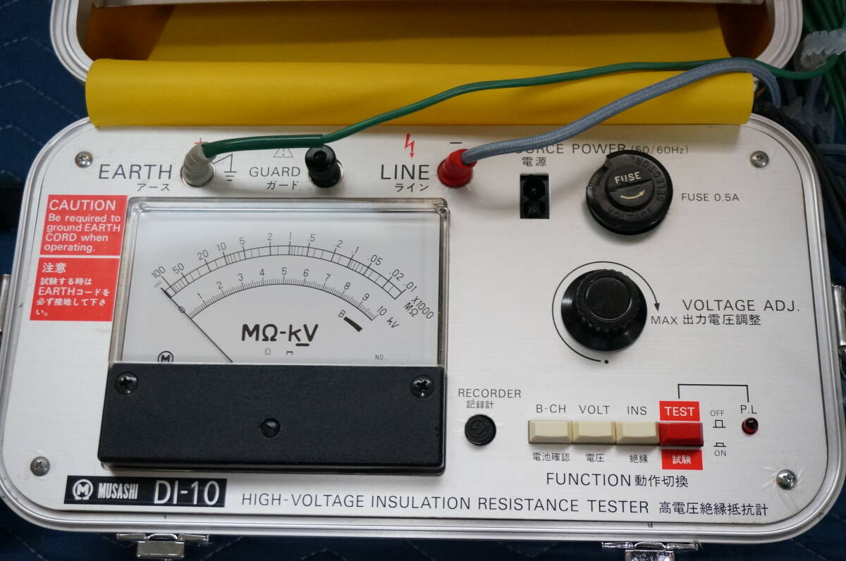 ムサシインテック　DI-10　高電圧メガー　動作確認済み　取説付き　内臓バッテリー新品交換済み　程度良好_画像2