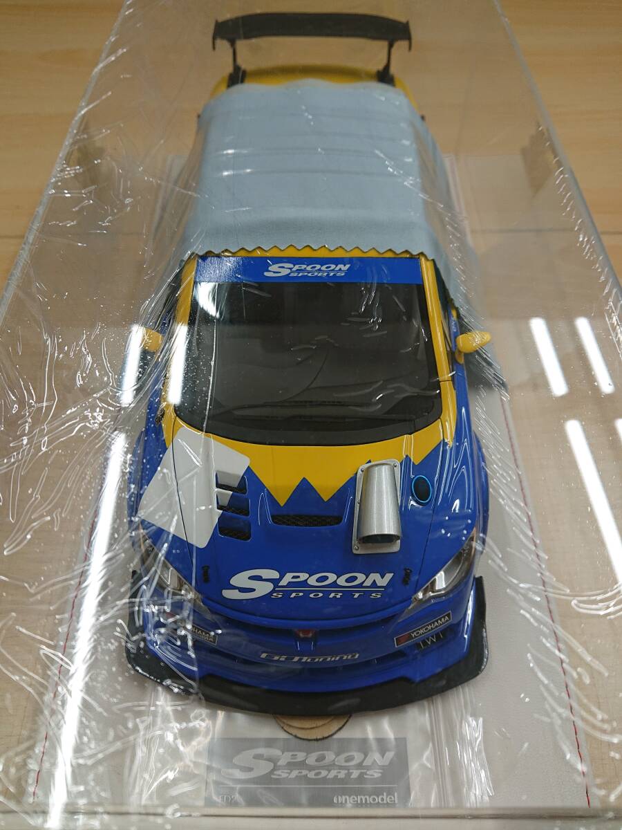 119 C-995/One Model 1/18スケール ミニカー Honda Civic FD2 Spoon Racing Version V1.0 RH Actrylic Display Case is Included 20A02-01の画像1