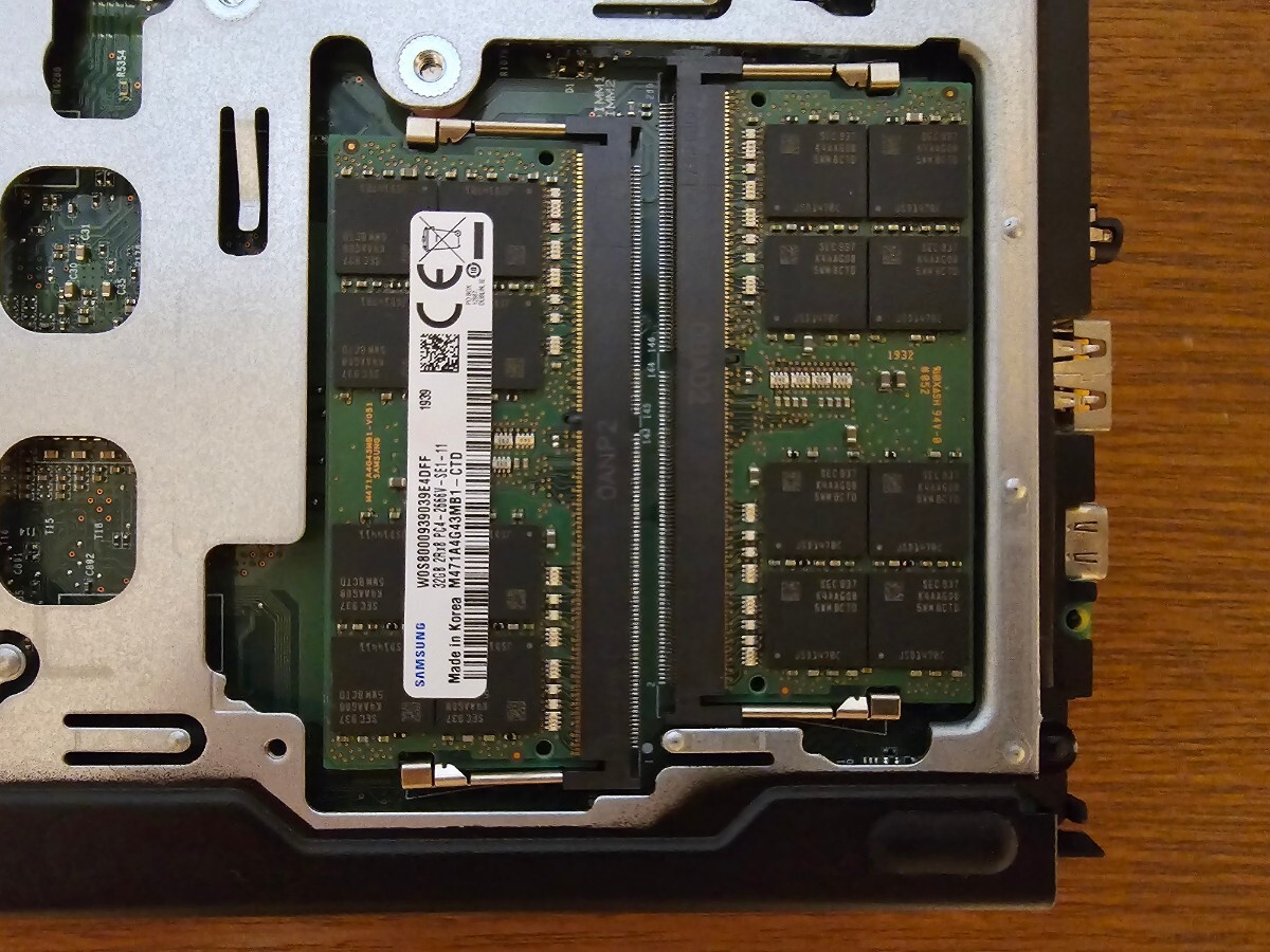 Lenovo ThinkCentre M75q Tiny Gen2 (RAM:64GB/SSD:256GB)