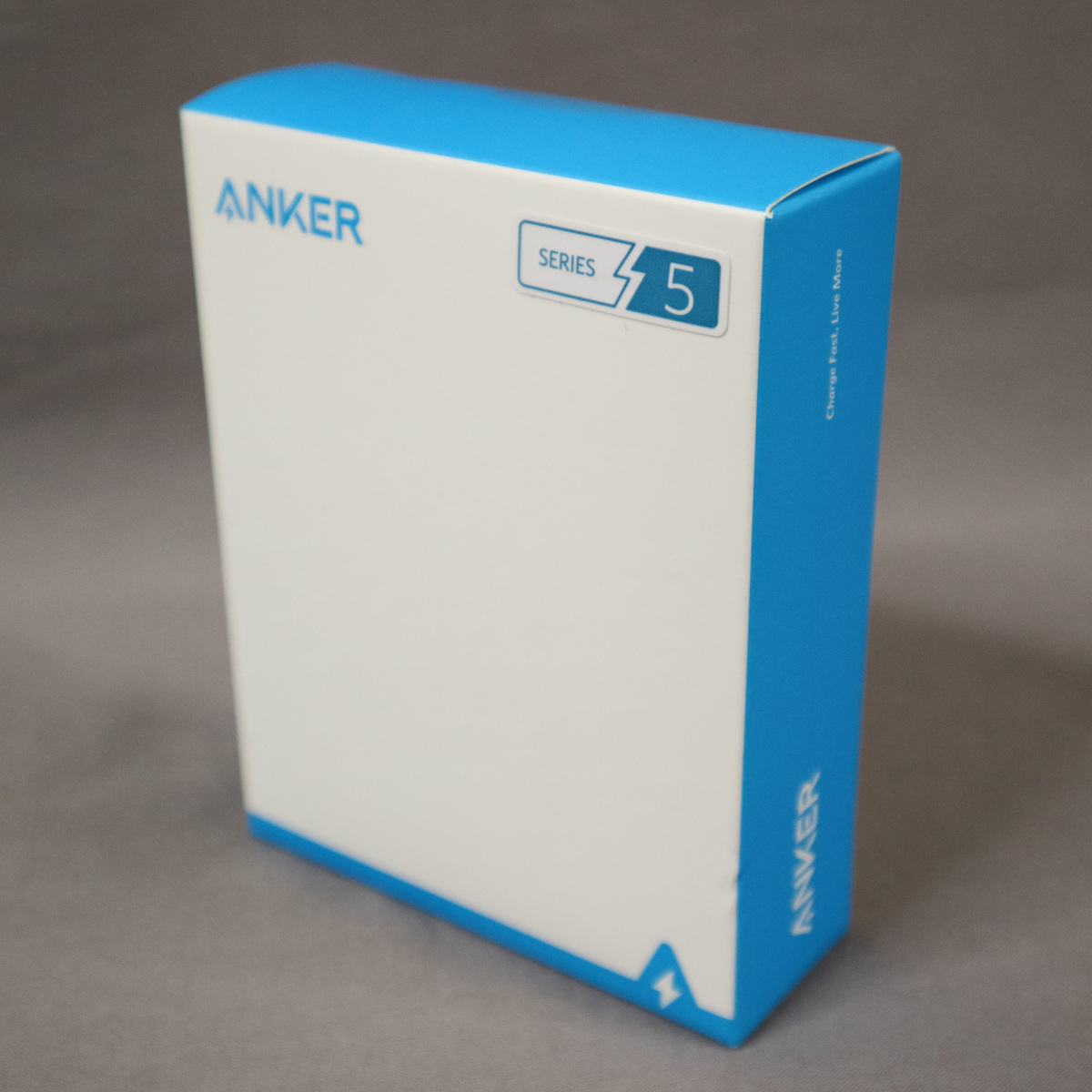 【未開封新品】Anker PowerCore 10000 PD Redux 25W（モバイルバッテリー 10000mAh 大容量）の画像5
