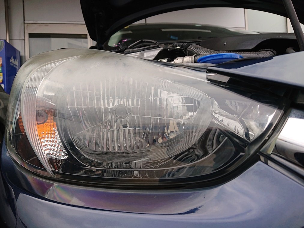 [psi] Mazda DJ5FS Demio right head light Koito 100-18368 H30 year 