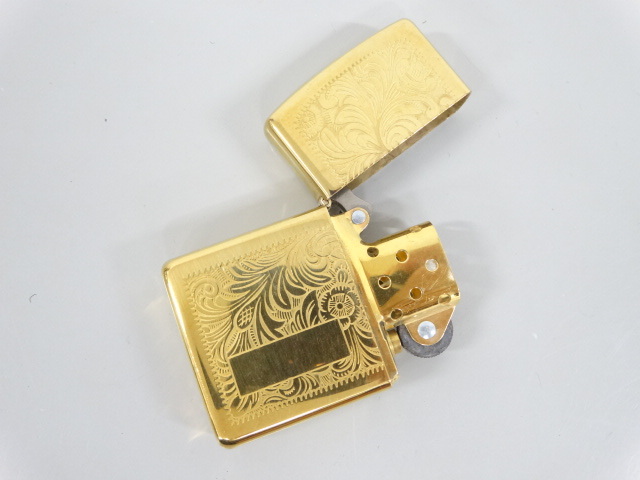 新品 未使用品 1995年製 ZIPPO ジッポ SOLID BRASS ソリッドブラス アラベスク 唐草 ゴールド 金 オイル ライター USA_画像4