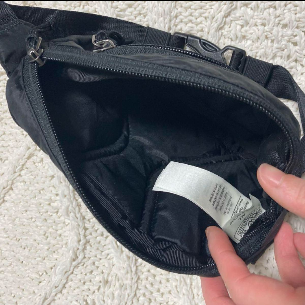 ほぼ未使用 パタゴニア ウエストポーチ ウエストバッグ ミニ ほぼ未使用 パタゴニア ウエストポーチ ウエストバッグ ミニ