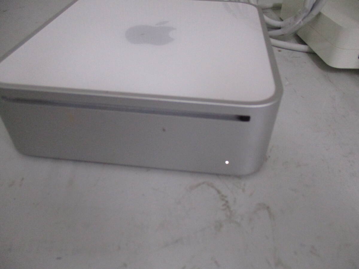 【中古品】Apple アップル Mac mini A1283 アダプター110Wケーブル付★通電確認 ★No::898_画像2