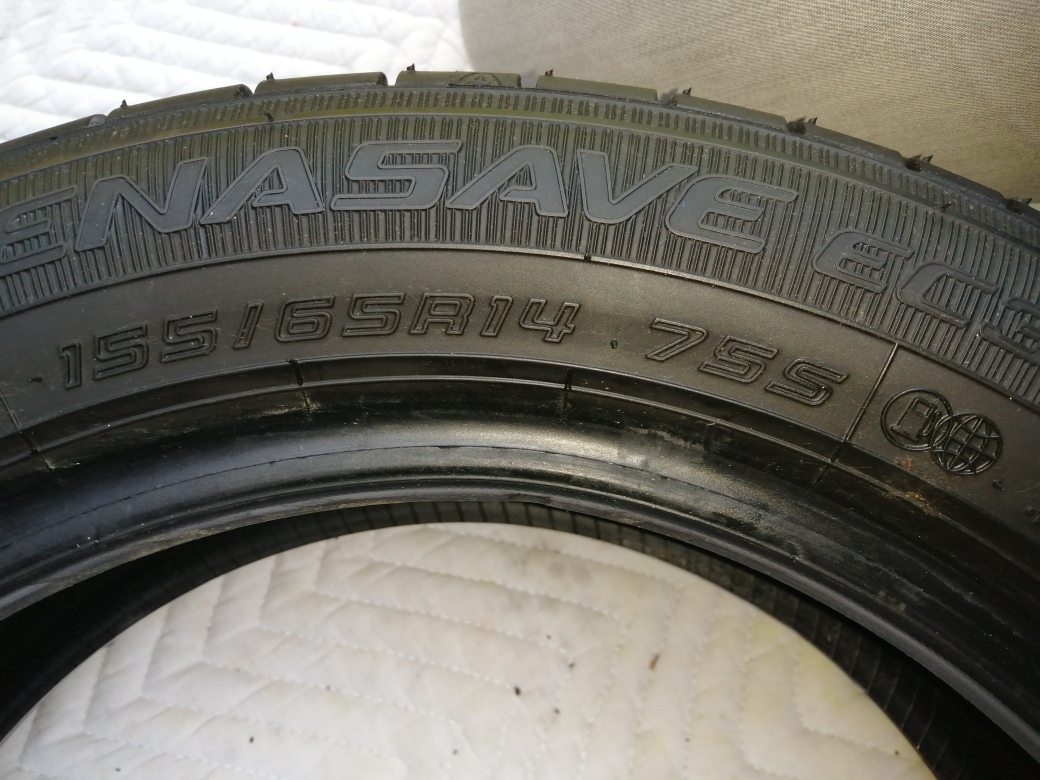 ダンロップタイヤ　エナセーブ軽用155/65R14バリ山　1本のみ　売り切り_画像4